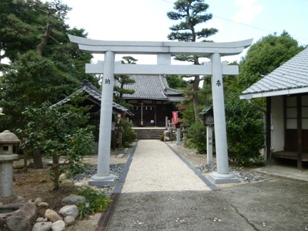 玉三稲荷神社09.JPG